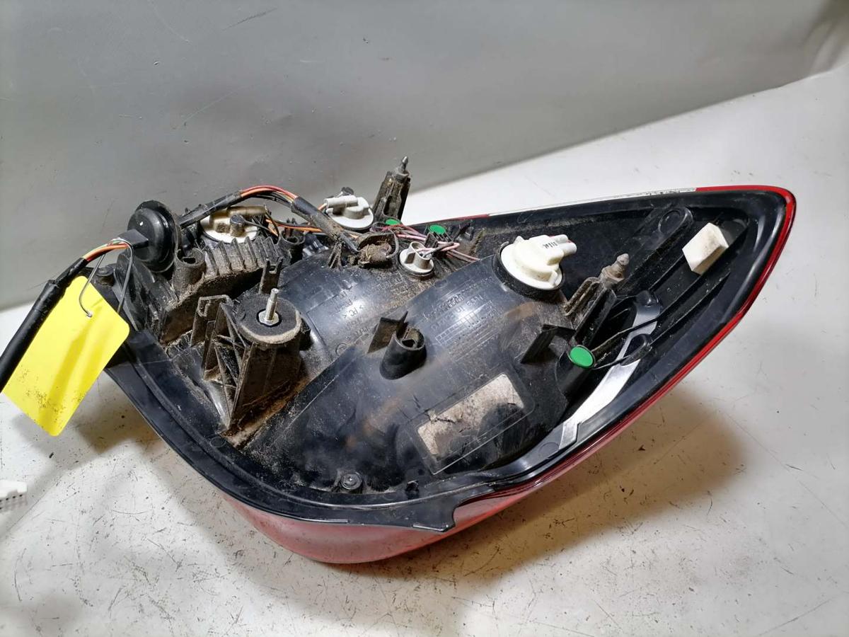 Peugeot 108 original R&uuml;cklicht R&uuml;ckleuchte Schlussleuchte rechts Bj.2016